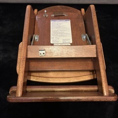値下げしました‼️KATOJI 木製ローチェア いす ベビーチェア 美品 折りたたみ カトージの画像