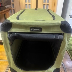 sof-krate 中型犬用折りたたみゲ
ージ オリーブグリーン の画像