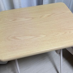 折りたたみ机
