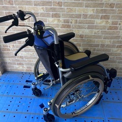 【売却済🙇】人気商品！MIKI 【スキットシリーズ】SKT-500 自走式6輪車いすの画像