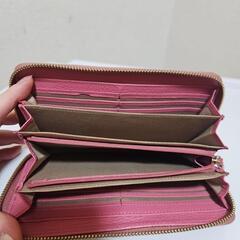 ピンク本革長財布の画像