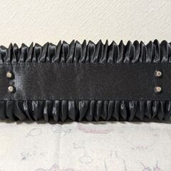 黒のプリーツパーティーバッグの画像