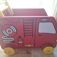 木製家具　消防車のおもちゃ箱　手押し車