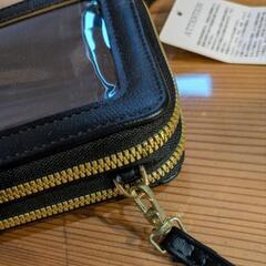 【新品・未使用】スマホポーチの画像