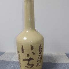 空き瓶 いいちこ陶器ボトルの画像