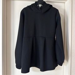 新品　未使用　レディース　ペプラム　パーカー　フード　Mの画像