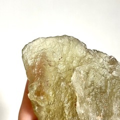 17日まで値下げ中】リビアングラス原石(約180g)