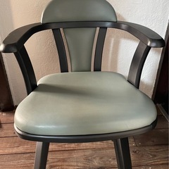 《取引者　決まりました❣️》【即決して頂いた方　無料で配達致します(中部の方)❣️】ダイニングテーブルセット　　テーブル➕イス6脚の画像