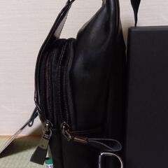【新品】Vitucci（本革）ボディバッグの画像