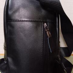 【新品】Vitucci（本革）ボディバッグの画像