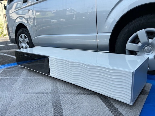 超モダンなローボード