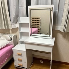 可愛い系のドレッサー
の画像