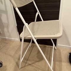 イケアのイス