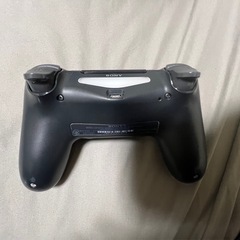 PS4本体 .電源コンセント、HDMIケーブル、コントローラー付きの画像