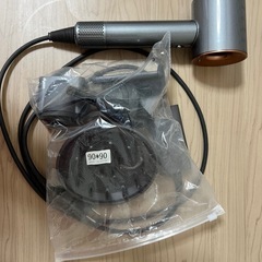Dyson ヘアドライヤー
