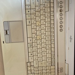 富士通パソコンの画像