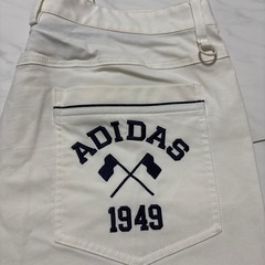 adidasゴルフパンツの画像