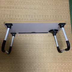 スリコ ドリンクホルダー＆タブレット立て付き ローデスクの画像