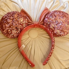 ディズニー ピンク スパンコール カチューシャの画像
