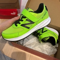 21cm ニューバランススニーカーの画像