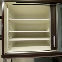 食器棚の画像