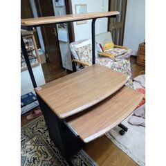 コンピュータデスク