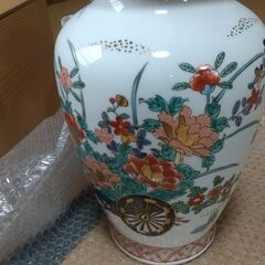 有田焼　秀峰作　花瓶　壺　フラワーベース　花車　牡丹？　木箱入の画像