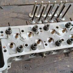 オールドMベンツ108.280Sキャブエンジン用シリンダ-ヘツト販売の画像