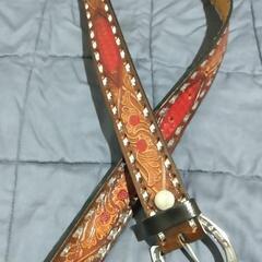 本革　ウエスタン風ベルト　赤