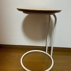ニトリ　サイドテーブルの画像
