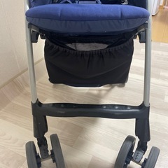 アップリカ　ラクーナライト　AB型ベビーカー
の画像