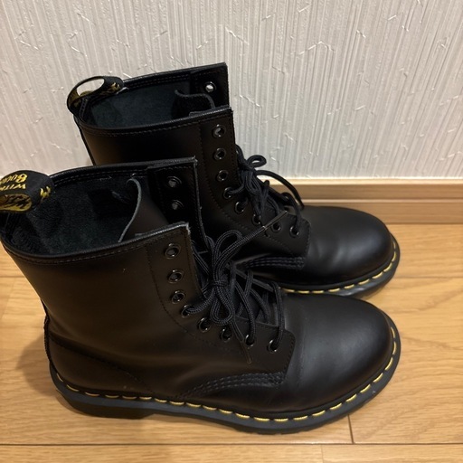 美品！ドクターマーチンブーツ24cm
