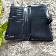 Salvatore Ferragamo 折り財布の画像