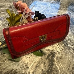 ANNA SUI⭐️レザー レッド がま口長財布 蝶の金具付き