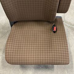 シートクリーニング　車内　車　ソファークリーニング　椅子　イス　汚れ　シミ　コーヒー　ジュース　嘔吐　汚い　シート　運転席　助手席　後部座席　ほこり　埃　ホコリ　吐いた　ゲロ　洗浄　スチームクリーナー　リンサー　 − 奈良県