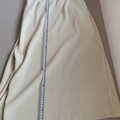 ★極美品★DouDouクリーム色 プリーツロングスカートの画像