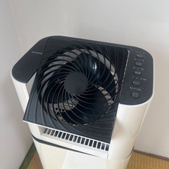 【取引中】アイリスオーヤマ　サーキュレーター衣類乾燥除湿機の画像