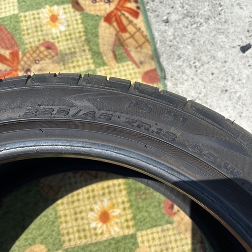 Pinso tyres 225/45ZR18 のサマータイヤ4本セットです。