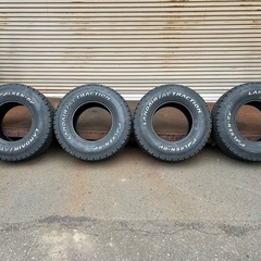 タイヤ　オールテレーン　31×10.5R15 バリ溝　4本セット...