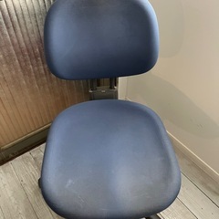 事務椅子　2脚セット　上下高さ調節可能。の画像