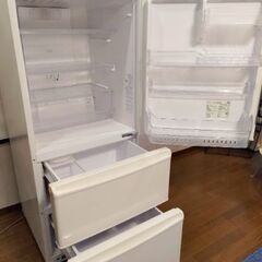 AQUA 3ドア冷蔵庫(272L)  取扱説明書付の画像