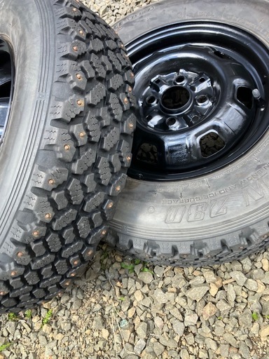 バリ溝スパイクタイヤ４本セット 
