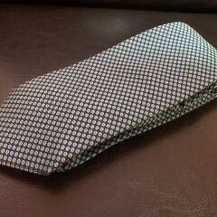 Aquascutum ネクタイ シルク100% ドット柄 英国調 高級感の画像
