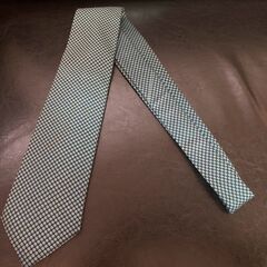 Aquascutum ネクタイ シルク100% ドット柄 英国調 高級感の画像