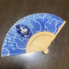 【新品未使用】東京ディズニーランド　ミッキー柄の扇子　ブルー　和...