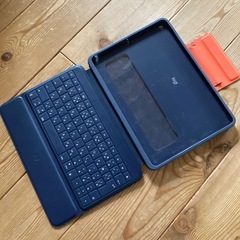 ⭕️iPad第7.8.9世代★タブレットケース★紺色の画像