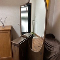 【無料】大塚化学 鏡台 コンセント付き・折りたたみ式テーブル