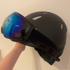 【引取調整中】スノボ用ヘルメットとゴーグル