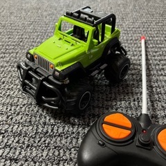 ラジコンカー　おもちゃ
