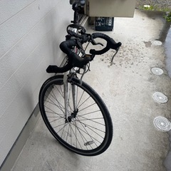 【受渡予定者決定：キャンセルでるまで返信不可】クロスバイクの画像